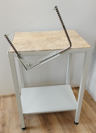 столик с мрам стол